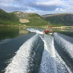 Polar Spot Кемпинг Nygardsjoen