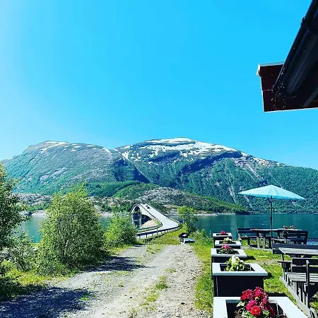 Polar Spot Camping