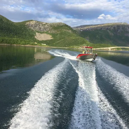 Polar Spot Campsite Nygardsjoen